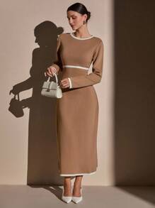 CLARA VERO DAMEN BEIGE LANG GESTRICKTES BODYCON KLEID - 7GG - HOHER SCHLITZ - LANGARM - WEISSE KANTENVERZIERUNG - HOHE ELASTIZITÄT - ELEGANTER STIL - Beige - Übersicht 1