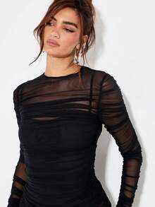 KIZN Vestido mini de manga larga con malla y pliegues, vestido ajustado con superposición transparente para fiesta, club y salida nocturna, con body incorporado de doble capa, vestido de invitada de boda