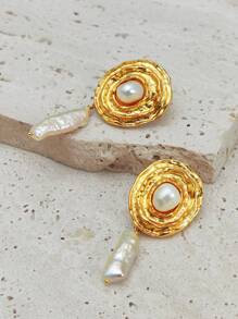 Opalesca 1 对独特形状，珍珠/珍珠母纹理，金属/金属质感 18K 金不对称珍珠圈形耳环，优雅、可爱、奢华，适合派对、休闲、工作、婚礼、节日、度假、露营、 Y2K/妈妈/女士/女孩/秋季/冬季/节日/假日/老钱/万圣节 - 金黃色 - 查看 4