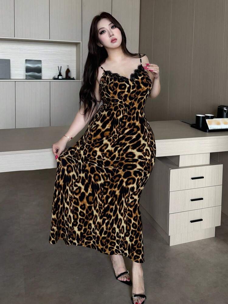 Dazy Plus Plus Size Women Contrast Lace Elastic Fitted Long Nightgown, Sexy Lingerie Leopard Print