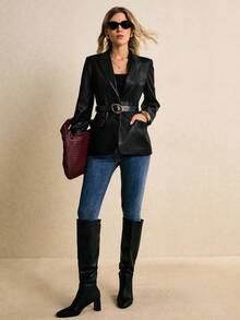 Poéselle Blazer de piel sintética negra, combinado con un cinturón de moda, blazer de piel sintética con cinturón para mujer - abrigo de piel sintética con hebilla dorada, blazer de piel sintética, blazer con cinturón para mujer, chaqueta de piel sintética, blazer negro, estilo de lujo tranquilo, prenda básica esencial del armario cápsula, básicos elevados, blazer minimalista y elegante, disfraces de Halloween, blazer de moda casual de piel sintética para mujer con cinturón en la cintura, simple y de moda, estilo de dinero viejo, adecuado para uso diario, salir, ir y venir, vacaciones, hogar y otras ocasiones, otoño invierno - Negro - Ver 2