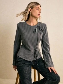 Poéselle 女款優雅灰色條紋西裝外套，適合秋季工作穿著，綁帶式不對稱門襟、肩墊、收腰修身、長袖休閒通勤冬季外套 - 灰色 - 查看 3