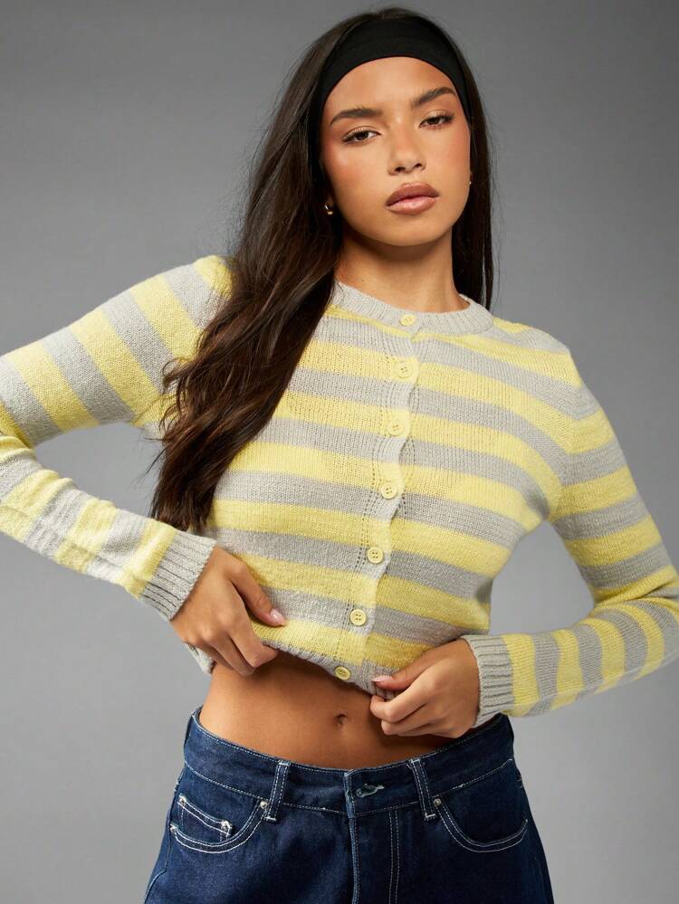 MISSGUIDED Damski sweter kardigan zapinany na guziki, w żółte i szare paski, z długim rękawem, z prążkowanej dzianiny, dopasowany, zimowy, wiosenny, niezbędny top warstwowy