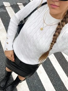 SHEIN Teen Girls Beige Round Neck Long Sleeve Knitted Bear Graphic Loose Casual Sweater Top,In Fall/Winter