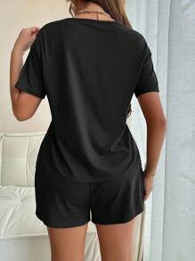 SHEIN 标语印花休闲短袖短裤女式睡衣套装两件套短套装女式休闲短裤套装女式睡衣短裤套装女式睡衣短裤套装睡眠短裤套装 - 黑色 - 查看 2
