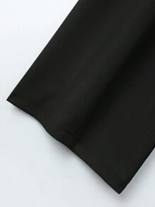 GlowEve CURVE 加大码女式 Regalyn 条纹圆领长袖衬衫上衣和黑色松紧腰裤套装 - 黑與白 - 查看 4