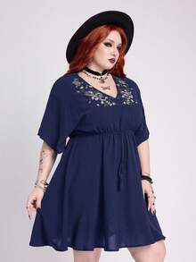 ROMWE Plus Size Gothic Hippie Vacation Style Black Star & Moon Plant Snake Skin Embroidery Dress - Navy Blue - View 5