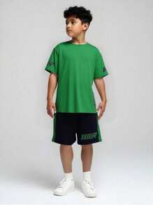 SHEIN 2pcs Tween Boy Sports Textured Fabric Vertical Stripe Pattern Short Sleeve T-Shirt And Shorts Set - Dark Green - View 5