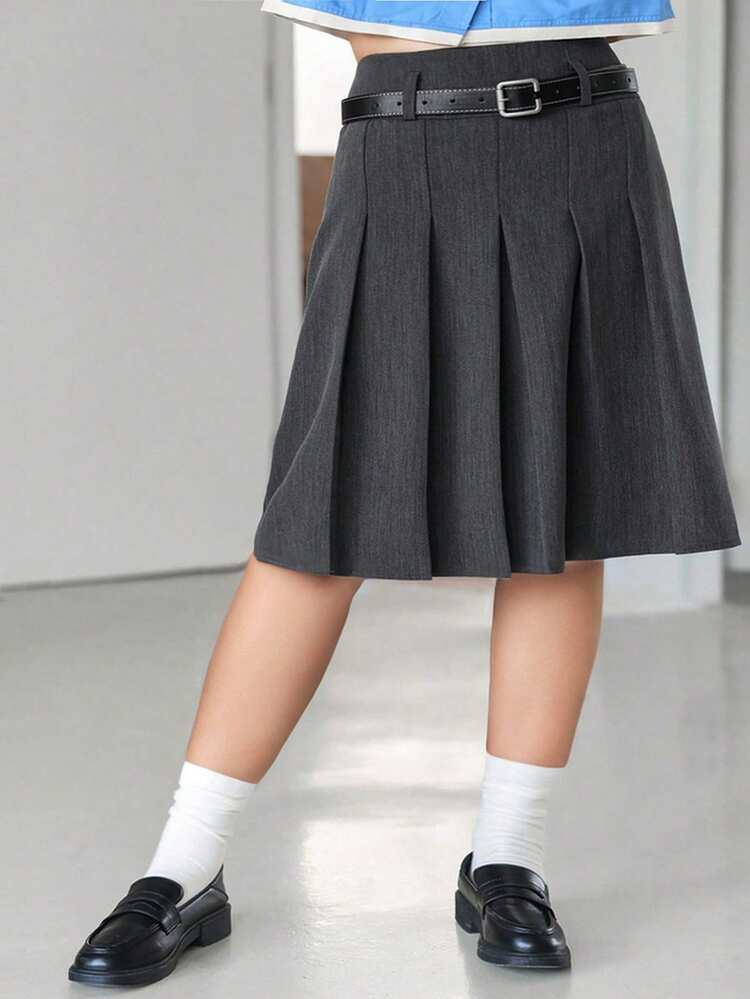 Dazy Plus Plus Size Women Solid Color Pleated A-Line Knee-Length Skirt, School Style Fall