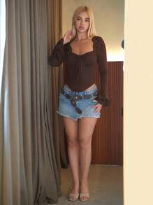 Sweetina Áo thun nữ tay loe màu nâu họa tiết chắp vá ren - màu nâu - Xem 5