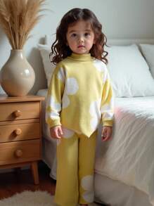 SHEIN 2 件女婴休闲可爱黄色花卉图案针织高领毛衣 + 阔腿针织裤套装，柔软舒适，适合日常、外出、旅行、度假、居家、日托、玩耍 - 黃色 - 查看 5
