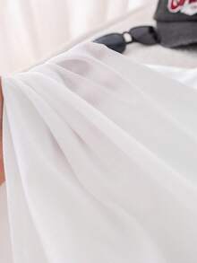 SHEIN 3 件套青少年男孩运动休闲学院风短袖上衣、短裤和斜挎包，春夏