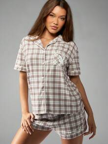 Missguided x Playboy Christmas Button Up Collared Checked Pajama Set With Shorts - Multicolor - View 1