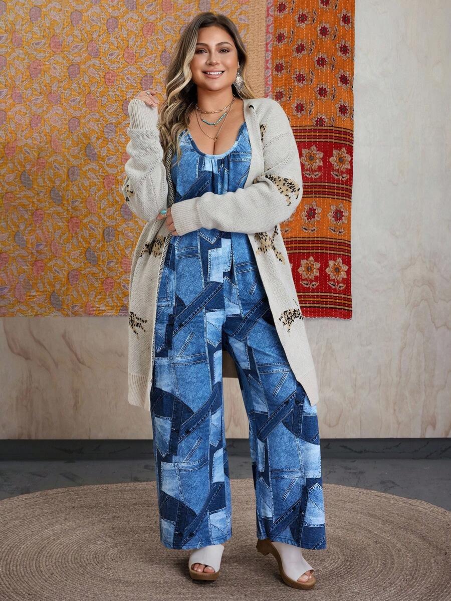 EMERY ROSE بنطلون جينز بحمالات مريح فضفاض مطبوع بزهور زرقاء من قماش ناعم مرن للمرأة البدينة - أزرق متوسط - مشاهدة 1