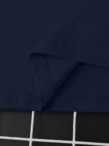 Manfinity Homme 大码男士街头风格服装，极简主义大码短袖 T 恤，宽松版型，现代简约设计，时尚，简约而引人注目，休闲日常穿着，用途广泛，是送给男朋友或男士的理想礼物