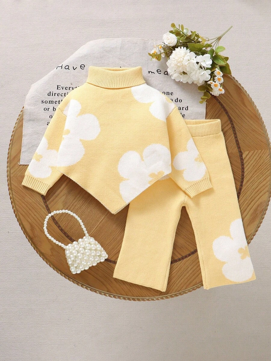 SHEIN 2 件女婴休闲可爱黄色花卉图案针织高领毛衣 + 阔腿针织裤套装，柔软舒适，适合日常、外出、旅行、度假、居家、日托、玩耍