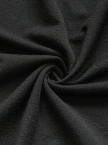 Manfinity Homme 时尚休闲年轻休闲万圣节心形和蜘蛛印花标准尺码男士黑色修身圆领短袖 T 恤，适合节日、约会、派对，必备服装，适合情侣装，送给男朋友/丈夫的绝佳礼物 - 黑色 - 查看 6