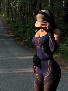 Innovista 女士无缝两吨彩色健身连体衣，内置胸罩，可拆卸垫，几何赛车条纹运动弹力瑜伽健身连体衣，连体运动服，网眼镂空透气秋季运动紧身衣，收腹设计，运动休闲连体衣，办公室到健身房，居家办公，跑步，骑行，HIIT 训练，舒适运动，有氧运动，自行车，CrossFit