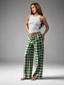 Missguided x Playboy Christmas Green Plaid Wide Leg Pants With Bunny Graphics - Multicolor - View 4