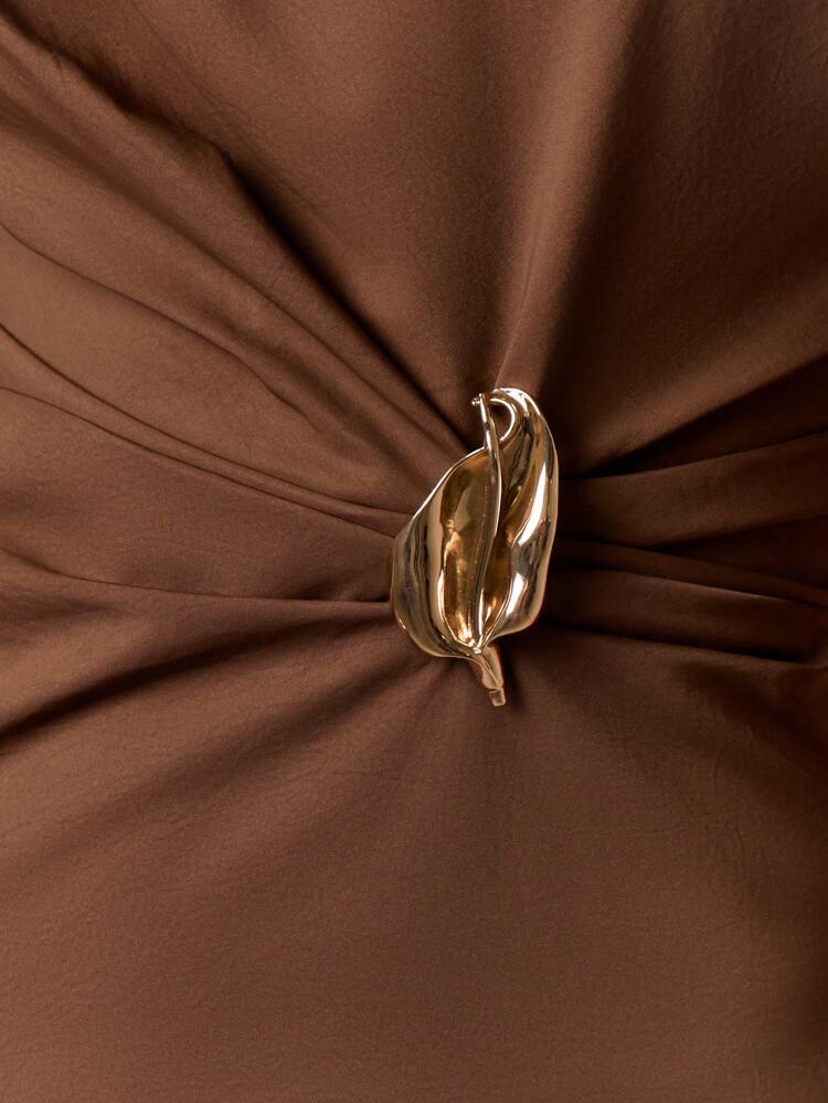 AiiRZ Vestido midi elegante de un solo hombro con diseño drapeado, cintura fruncida, detalles en dorado para ocasiones especiales y eventos, sofisticado y clásico