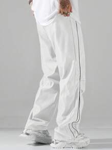 Manfinity EZcore 男士字母印花抽绳腰口袋休闲裤白色慢跑裤男士白色运动裤男士白色黑条纹裤子男士阔腿裤，秋季