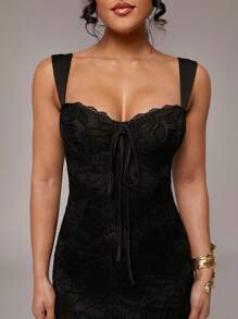 Silquee Váy dài ren co giãn màu đen gợi cảm thanh lịch ngọt ngào lãng mạn dây rộng cho nữ, thích hợp cho tiệc cocktail, hẹn hò lãng mạn, váy nhiều lớp, tiệc tùng, tụ họp trang trọng, đi chơi đêm, váy dự tiệc cưới, váy phù dâu, váy Halloween, váy Giáng sinh, váy Valentine, váy đi nghỉ, mùa xuân và đầu hè - màu đen - Xem 4