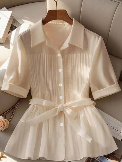 SHEIN Clasi Áo sơ mi nữ tay ngắn xếp ly đơn hàng ngày màu trơn