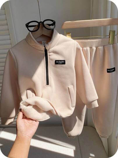 SHEIN 2 件套男童杏色休闲舒适百搭拉链立领运动衫和慢跑裤套装，保暖内衬厚运动服，适合上学