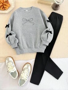 SHEIN 青少年女孩宽松休闲简约舒适圆领套头连帽衫和裤子套装，带蝴蝶结装饰 - 灰色 - 查看 2