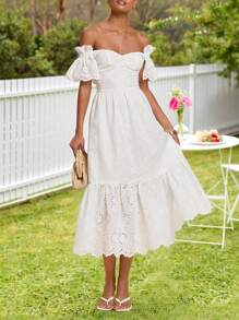 KARISMINA 女式休闲甜心领露肩荷叶边修身腰部荷叶边下摆纹理面料连衣裙，度假风格 - 白色 - 查看 4