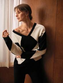 MOTF PREMIUM V-NECK BLACK & WHITE ARGYLE PATTERN ELEGANT SWEATER