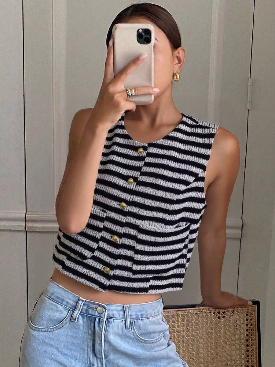 DAZY Women's Casual Sleeveless Solid Color Round Neck Fitted Jacket, Spring/Summer Vest - Black and White - View 1