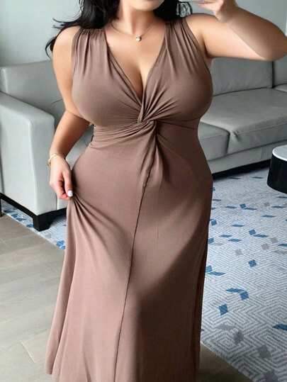 Dazy Plus Plus Size Women Solid Color V-Neck Elastic Long Nightgown Loungewear