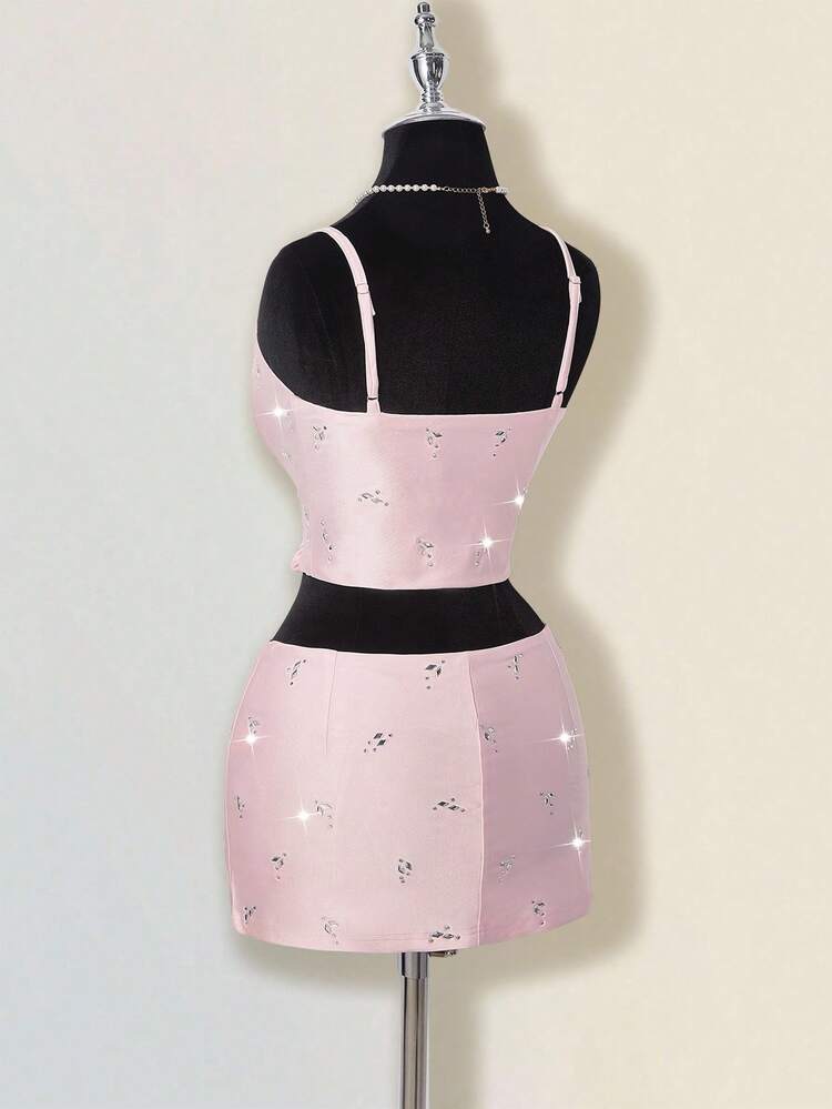 SHEIN ICON Dwuczęściowy zestaw damski w stylu Y2K: różowy top z kryształkami i dopasowana mini spódniczka z niskim stanem, seksowny i szykowny - Różowy - Zobacz 9