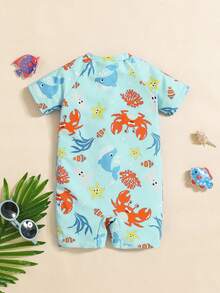 SHEIN 1 件装小男孩可爱卡通鲨鱼和鱼动物印花短袖连体泳衣，适合海滩、游泳、冲浪度假、春夏季
