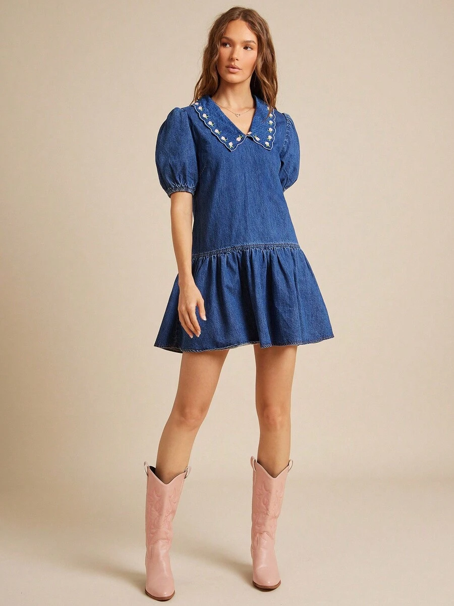 WESTFADE Vestido vaquero mini de cintura baja con mangas cortas abullonadas, cuello bordado con flores estilo campestre, relajado, para volver al colegio, ropa linda de otoño