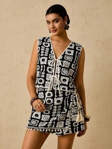 Travachic Plus Size Women's Black & White Retro Pattern 2 Pieces Set,Knitted Jacquard Vest Top & Wrap Skort,Boho Elegant Summer Holiday Vacation Outfits,Plaid - Black and White - View 5