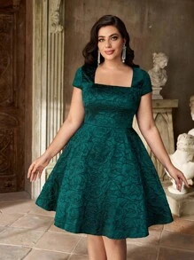 Aureia 大码优雅简约深绿色奢华提花公主领短袖A字型正式礼服 - 墨綠色 - 查看 7