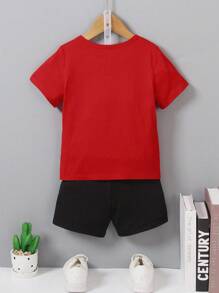 SHEIN 2pcs Toddler Boys' Casual Spider Web Print Short Sleeve T-Shirt And Shorts Set Spider Graphic Tee Halloween Baby Boy Clothes Baby Boy Spider Outfit Toddler Graphic Tshirts Infant Graphic Tees