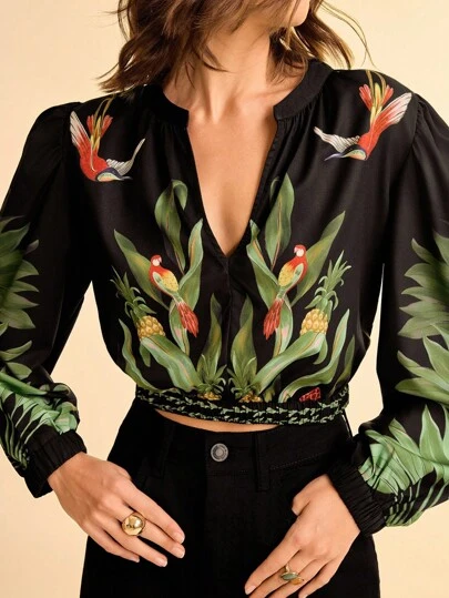 CAJUNI 女式波西米亚风热带花卉、植物和动物印花度假休闲泡泡袖 V 领束腰衬衫