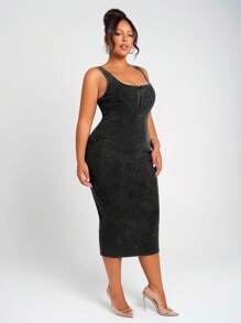 SHEIN SXY 大码女式春夏性感日常基本款复古水洗方领无袖紧身拉链 V 领休闲中长连衣裙