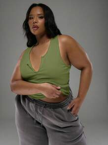 MUSERA 大码深V领吊带背心，适合日常、街头风、Y2K、2000年代风格、基础款、节日、假日、派对等场合，春夏休闲百搭。 - 綠色 - 查看 1