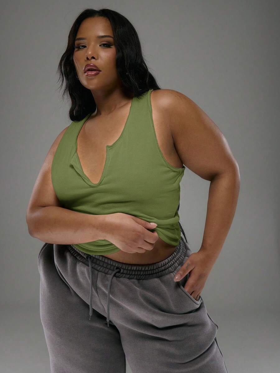 MUSERA 大码深V领吊带背心，适合日常、街头风、Y2K、2000年代风格、基础款、节日、假日、派对等场合，春夏休闲百搭。 - 綠色 - 查看 1