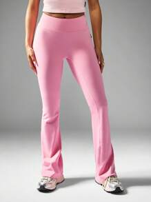 Missguided x Playboy Hoch sitzende ausgestellte Yoga Leggings mit geraffter Rückendetails, Cross-Back Sport-BH, Trainings-Hose für Studio-Praxis - Pink - Übersicht 5