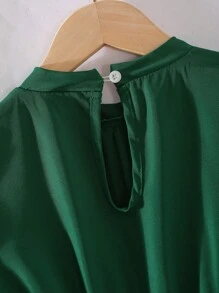 这款优雅简约的少女时尚圆领常规肩部长袖收腰中长褶连衣裙，配有同色腰带，适合毕业典礼、派对、圣诞节、万圣节以及秋冬季等各种场合。 - 綠色 - 查看 4