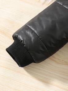 SHEIN 1 buc Palton matlasat pentru băieți, casual, universitar, confortabil, minimalist, practic, versatil, contrastant, căptușit termic, cu glugă până la genunchi, pentru întoarcerea la școală, purtare zilnică, școală, ieșiri, sport, palton de toamnă/iarnă, palton negru de iarnă pentru băieți, palton pufos cu căptușeală din sherpa - Negru - Vizualizare 4