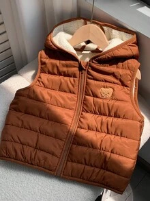 男童棕色保暖内衬厚绗缝背心，休闲舒适百搭可爱熊补丁无袖连帽厚冬季外套