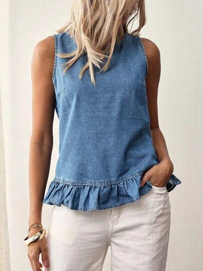 EMERY ROSE Top de mezclilla informal sin mangas para vacaciones con botones traseros y dobladillo con volantes