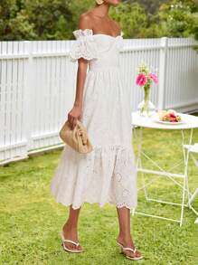 KARISMINA 女式休闲甜心领露肩荷叶边修身腰部荷叶边下摆纹理面料连衣裙，度假风格 - 白色 - 查看 3