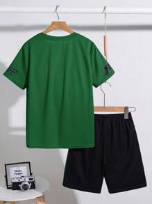 SHEIN 2pcs Tween Boy Sports Textured Fabric Vertical Stripe Pattern Short Sleeve T-Shirt And Shorts Set - Dark Green - View 2